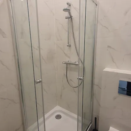 アパート U Portera Przy Skwerze Kosciuszki グディニャ