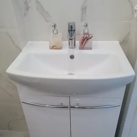 アパート U Portera Przy Skwerze Kosciuszki グディニャ